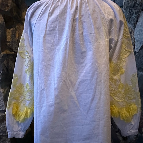Lilly Pulitzer Kaydence pretty white and yellow blouse - Picture 8 of 8